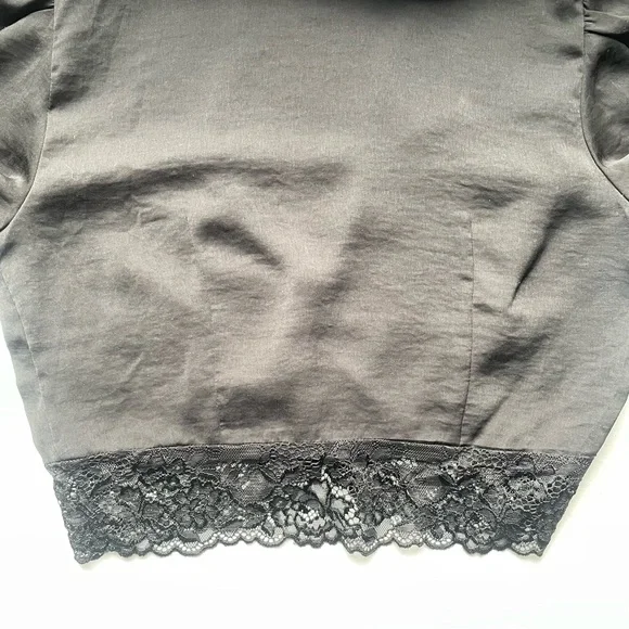 Nordstrom Black Satin Puff Sleeve Lace Trim V-Neck Crop Top Size XS - Picture 9 of 10